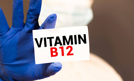 Care sunt semnele unui deficit sever de vitamina B12?