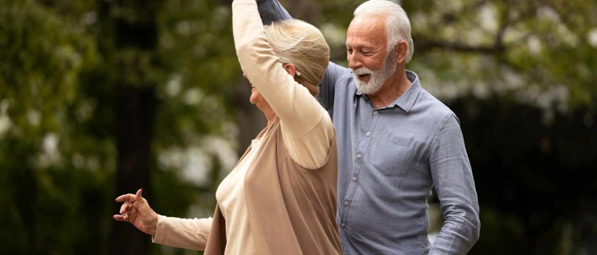 Care sunt top 5 ingrediente naturale care susțin energia la adulții de peste 45 de ani